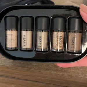 MAC Objects of affection